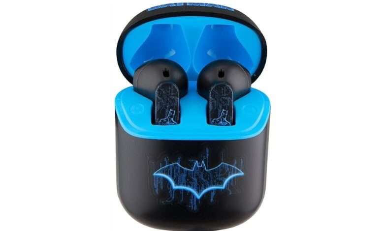 rs 125 only on thesparkshop.in batman style wireless bt earbuds